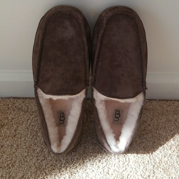 Like New! UGG Brown Suede Men\'s Moccasins main image 5